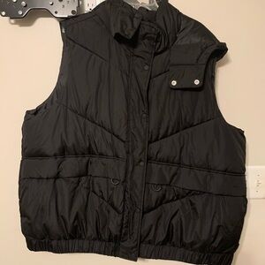 New Ozark Trail womeen's hooded Mid Length vest puffer jacket 2X (20W-22W) Black